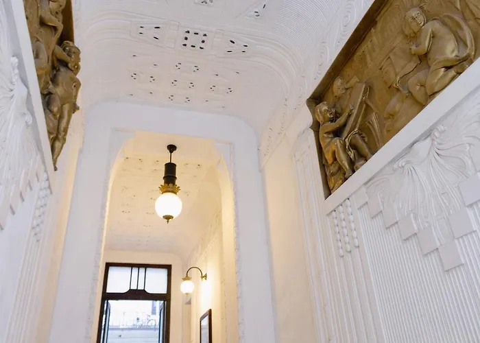 Apartment Cosy Nest Close To Blaha Sqr *