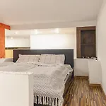 Cosy Nest Close To Blaha Sqr * 부다페스트